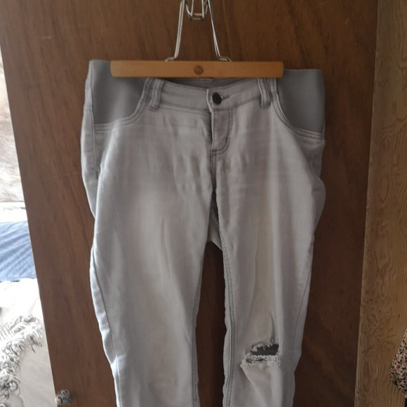 Maternity Crop Jeans - Picture 1 of 4